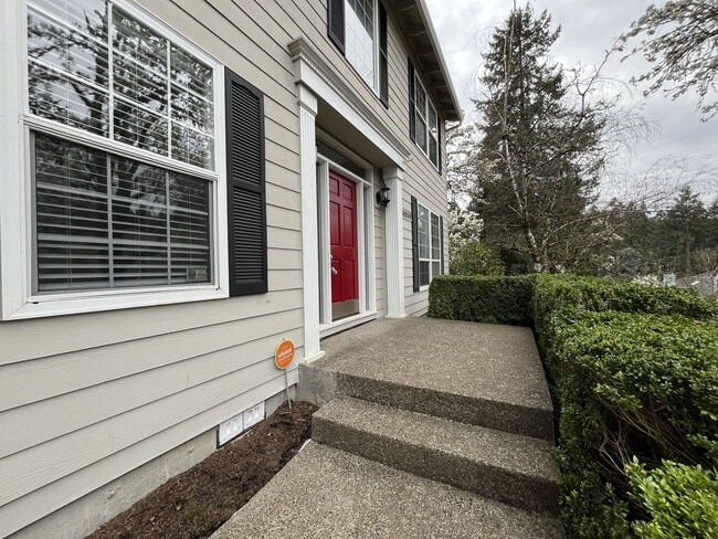 Foto del edificio - Stunning 4BR Home with Formal Living & Dining, Office & Gourmet Kitchen