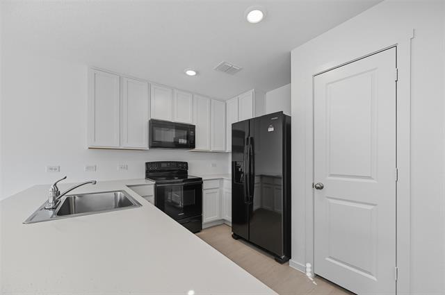 Foto del edificio - 823 Sandhill Crane Ln