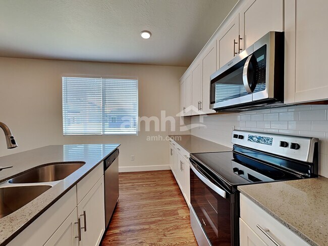 Building Photo - 2665 W 3290 S