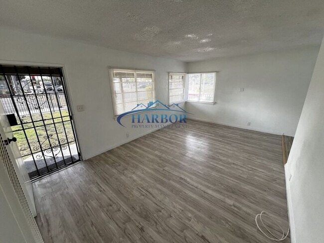 Photo - 3659 W El Segundo Blvd House