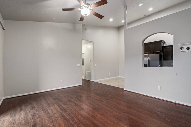 Building Photo - 127 Jordan Ridge Boulevard