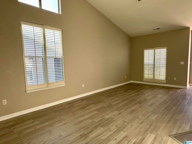 Building Photo - 118 Marigold Dr