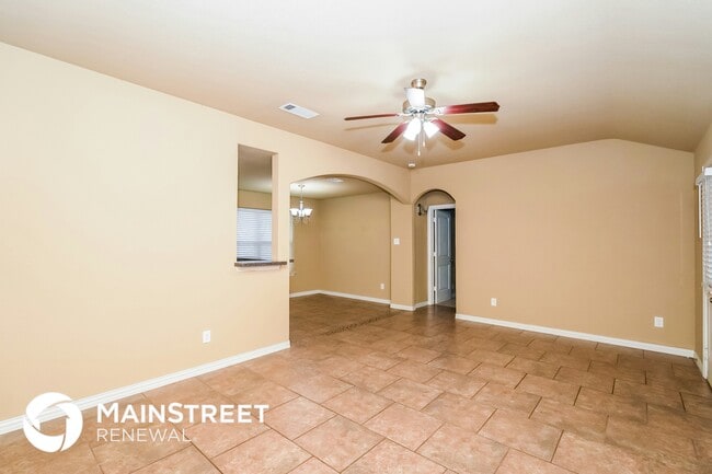 Building Photo - 7625 Hollow Forest Dr