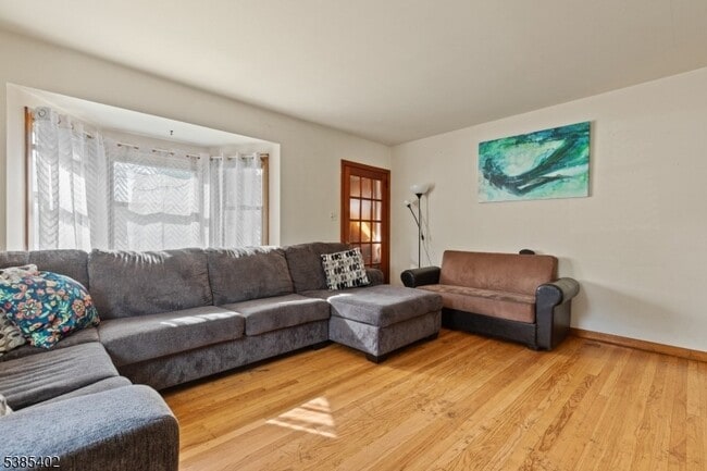 Building Photo - 27 Harrison Ave