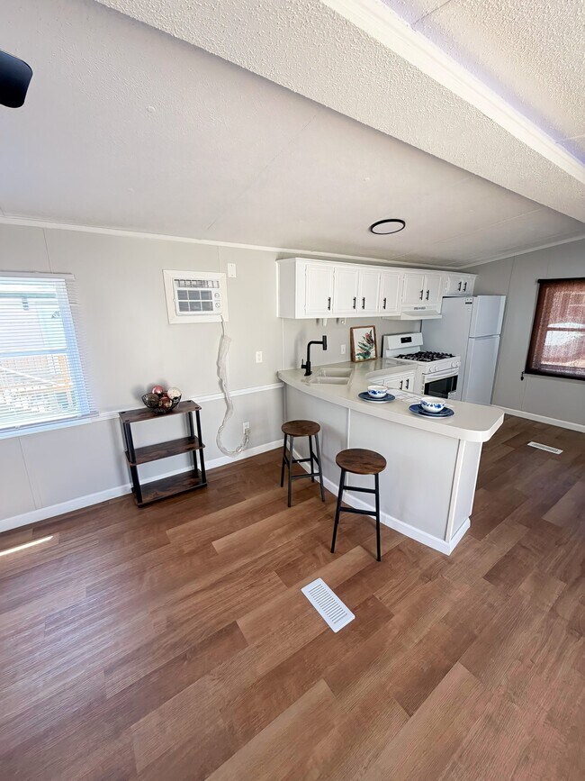 Foto del edificio - 18 Deerwood Park