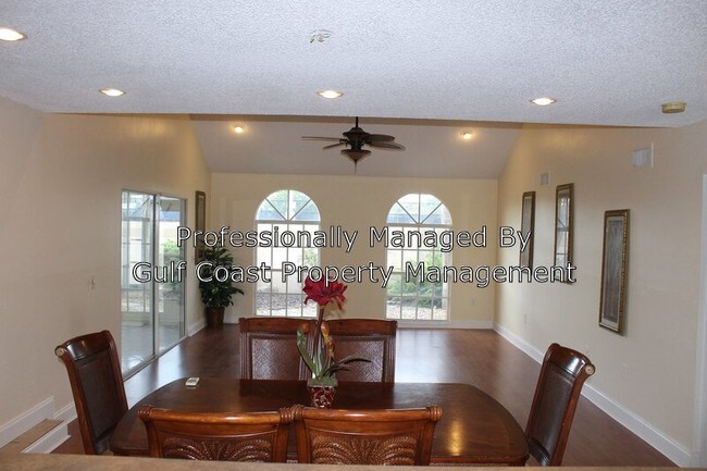 Foto del edificio - 3611 57th Ave Dr W