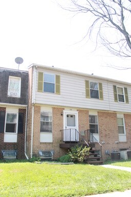 Primary Photo - 559 W Diamond Ave