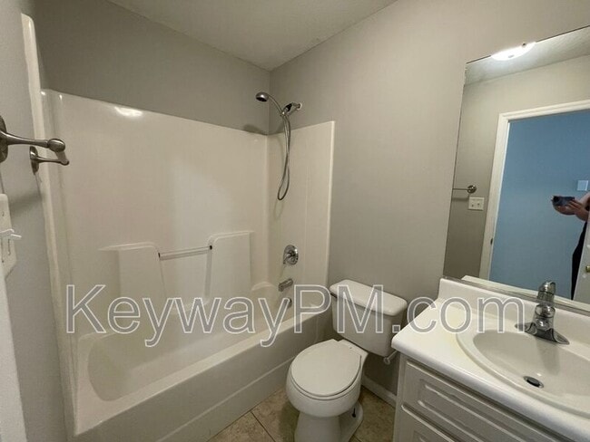 Building Photo - 445 Northrop Pl