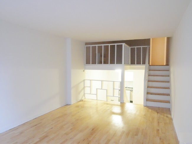 Foto del edificio - 321 E 34th St