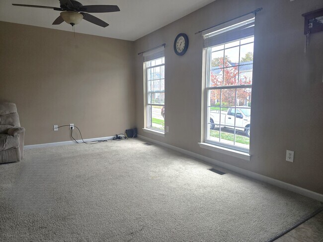 Foto del edificio - 432 Wild Oak Dr