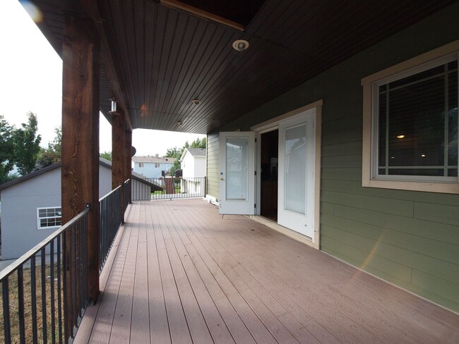 Foto del edificio - 1448 Willow Valley Dr