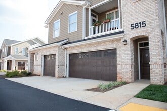 Building Photo - Piedmont Place