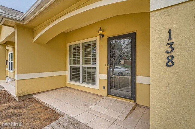 Foto del edificio - 3 br, 2 bath House - 138 Sunnyland Drive UNIT