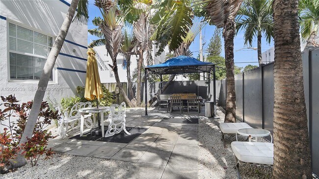 Foto del edificio - 1241 13th St