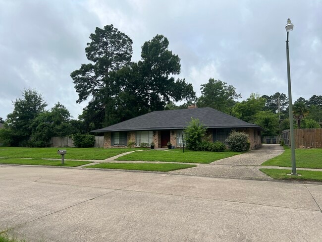 Building Photo - 8642 W Wilderness Way