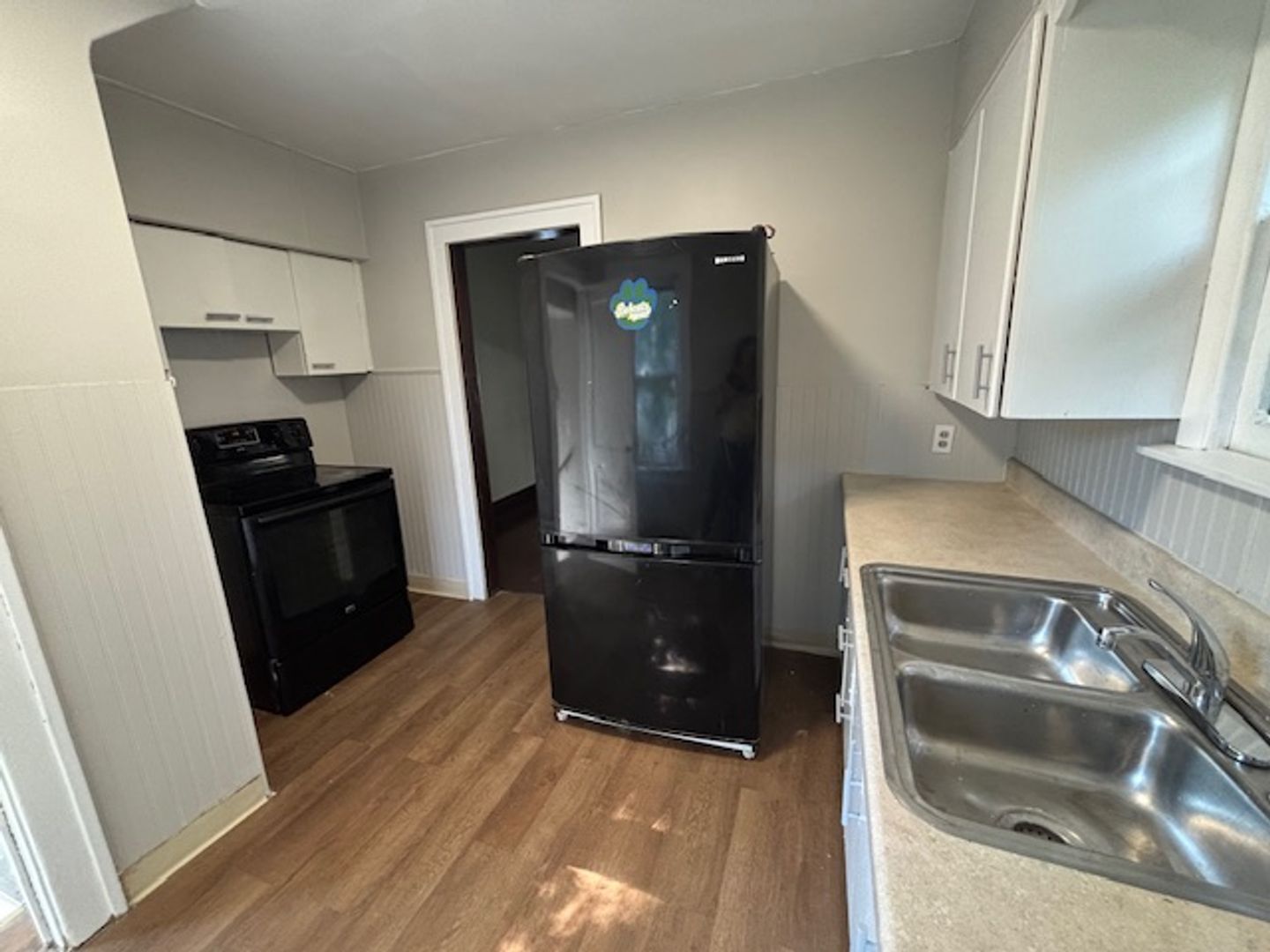 409 Pioneer St Akron, OH 44305 – photo 2