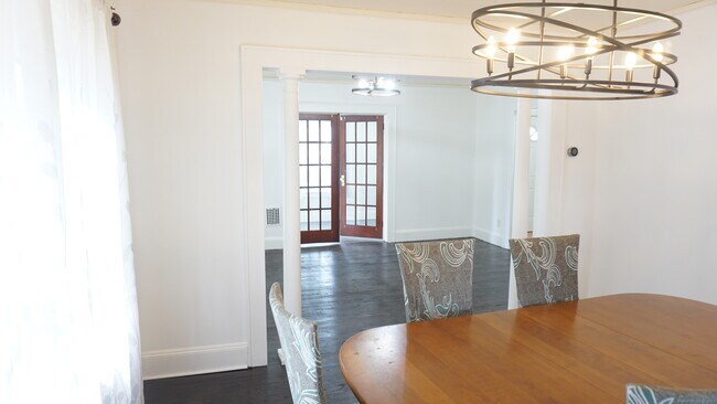Building Photo - 314 Judson Pl