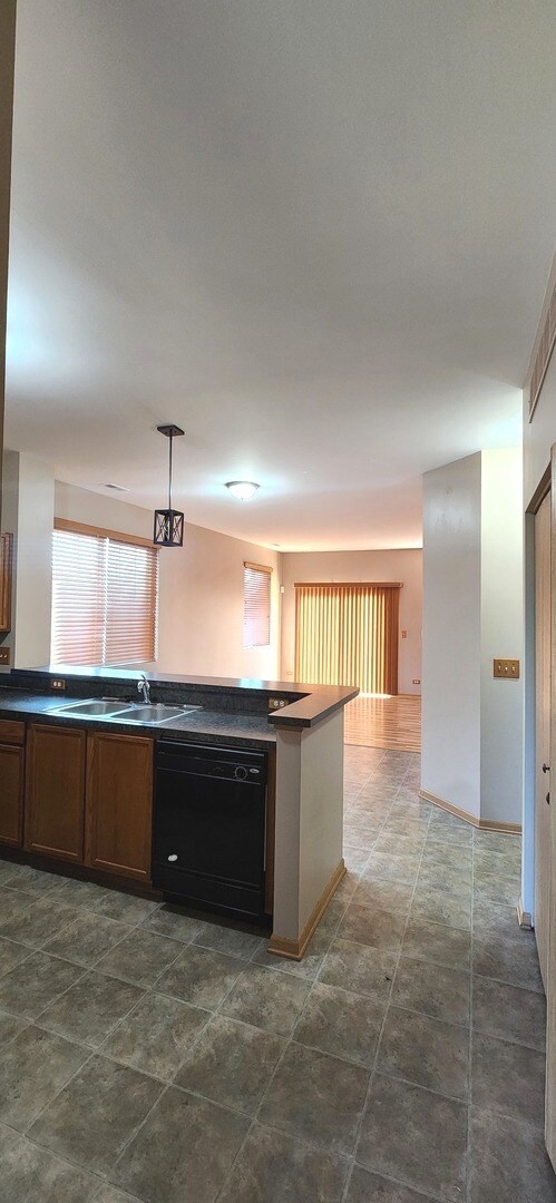Foto del edificio - 1316 Kettleson Dr
