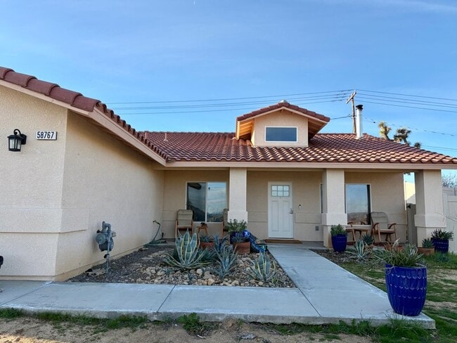 Building Photo - 58767 Delano Trail