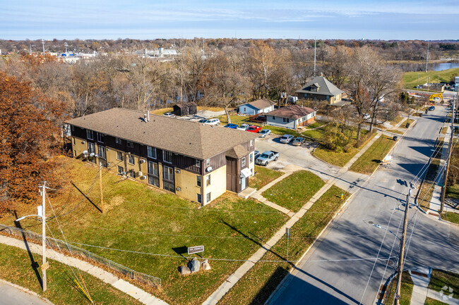 Aerial Photo - 253 Franklin Ave