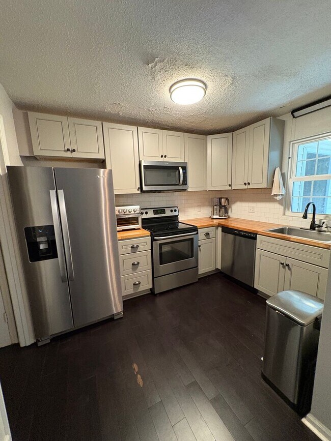 Foto del edificio - Lovely 2 bedroom 1.5 Bath