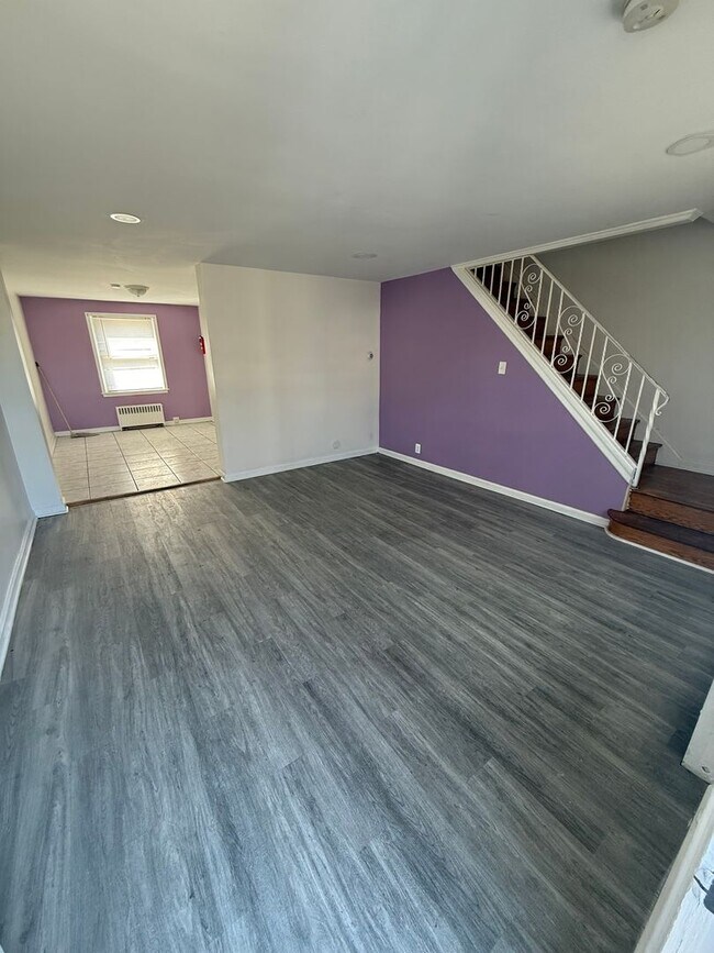 Foto del edificio - Three bedroom single-family home in Lawncrest-Northeast Philadelphia