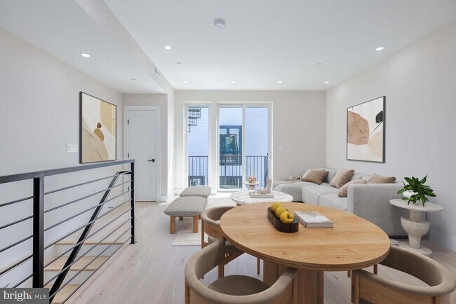 Foto del edificio - 722 Kenyon St NW