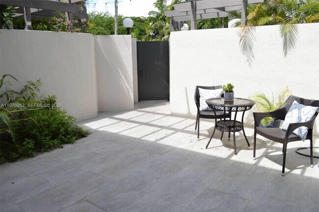 Foto del edificio - 4708 SW 67th Ave