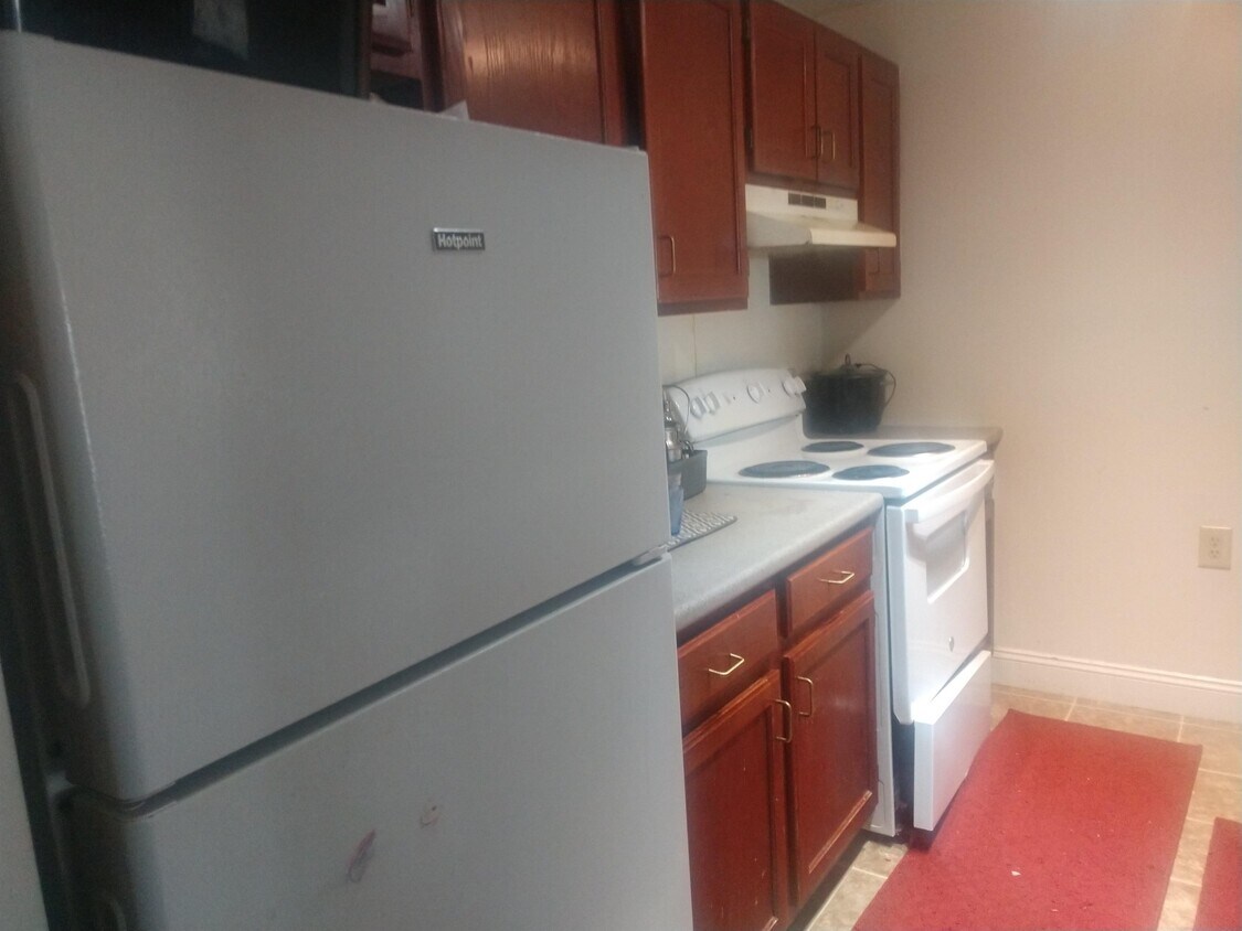 40 Eastern Ave Unit 101, Manchester, NH 03104 Condo for Rent in