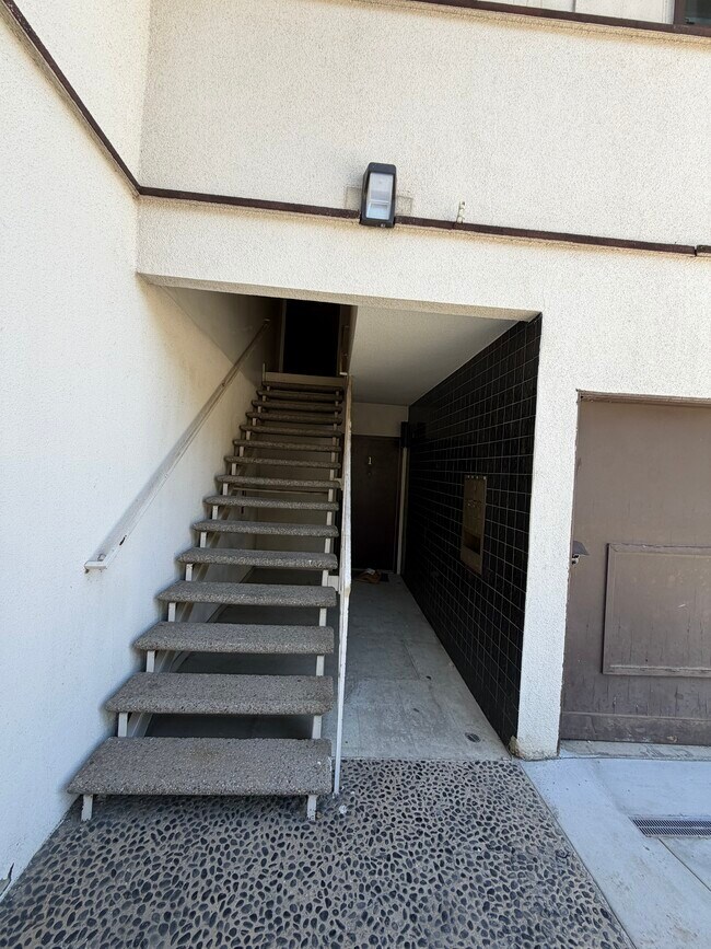 Foto del edificio - 851 Reeves Pl