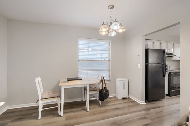 Building Photo - 6629 Zang Cir