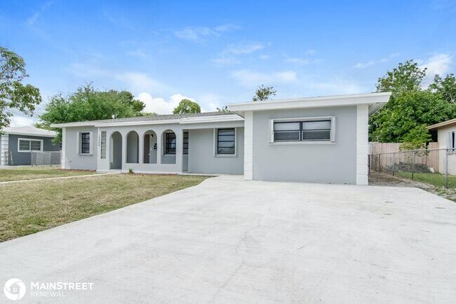 Building Photo - 19000 NW 5th Ave, Miami Gardens, FL 33169