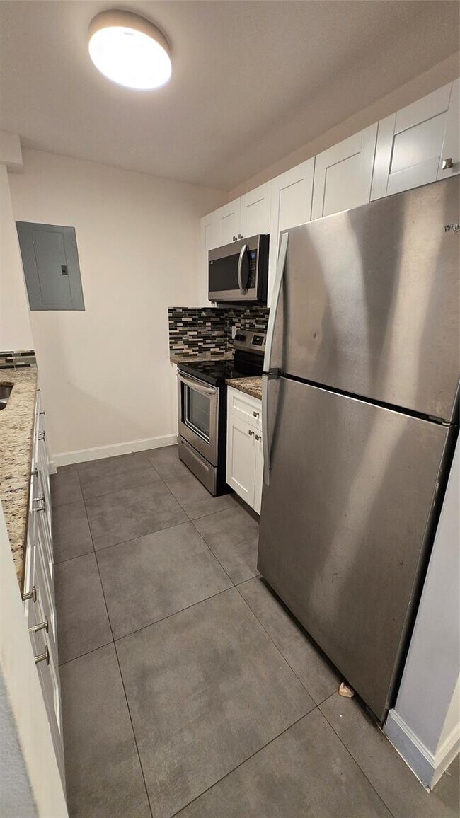 Foto del edificio - 13390 NE 7th Ave