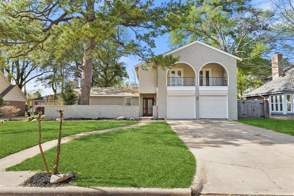Primary Photo - 12811 Shady Knoll Ln
