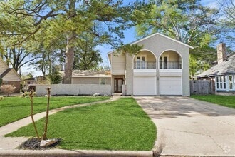 Building Photo - 12811 Shady Knoll Ln