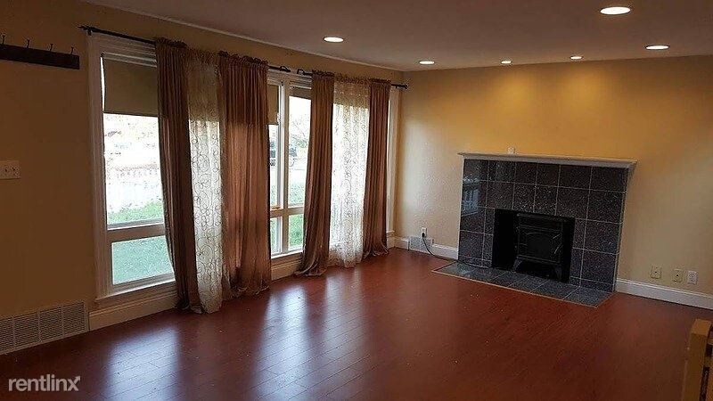 Foto principal - 2331 NE 95th St