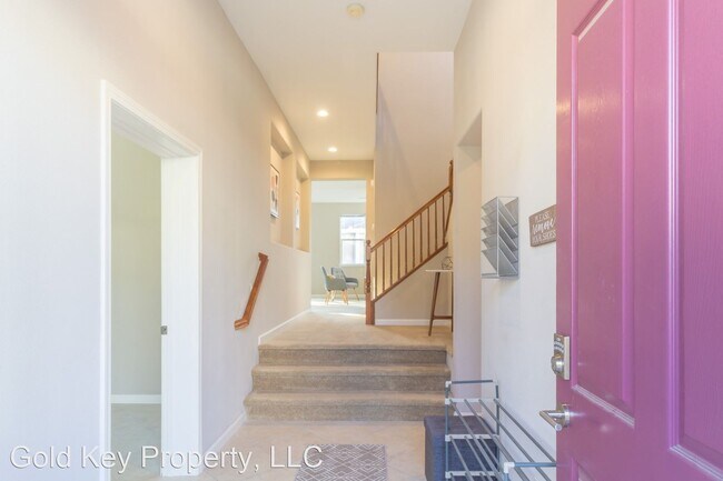 Building Photo - 537 Lexington Dr