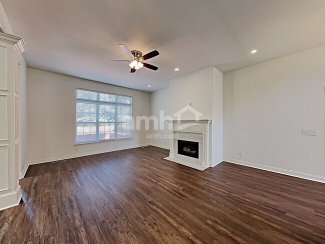 Building Photo - 6713 Autumn Oaks Dr