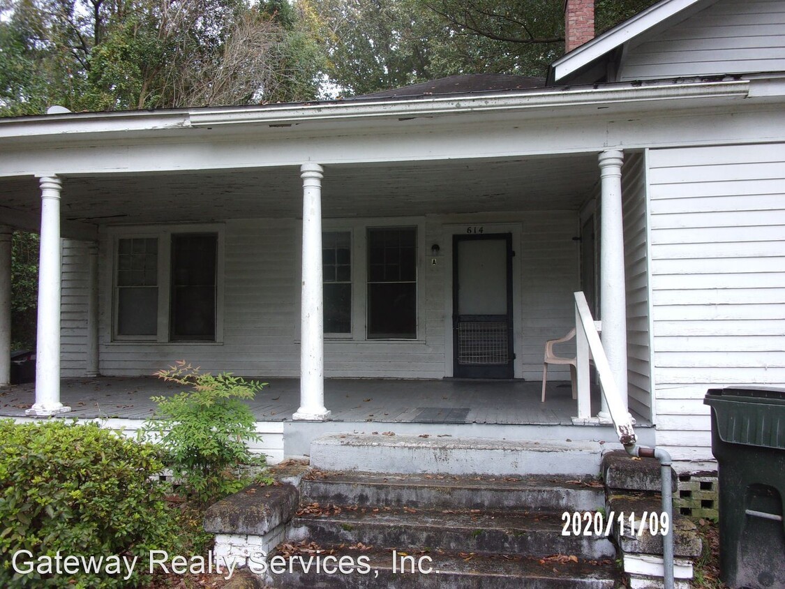 Primary Photo - 2 br, 1 bath House - 614 A- McDonald St.