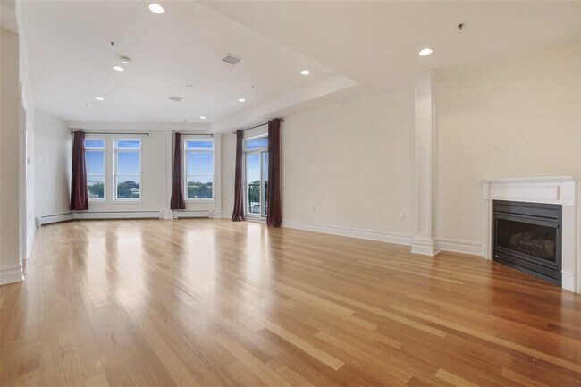 Foto del edificio - 564 Gregory Ave
