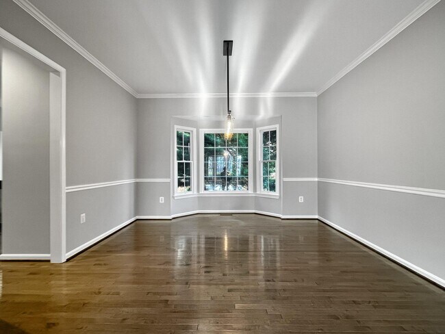 Foto del edificio - 214 W Locust St