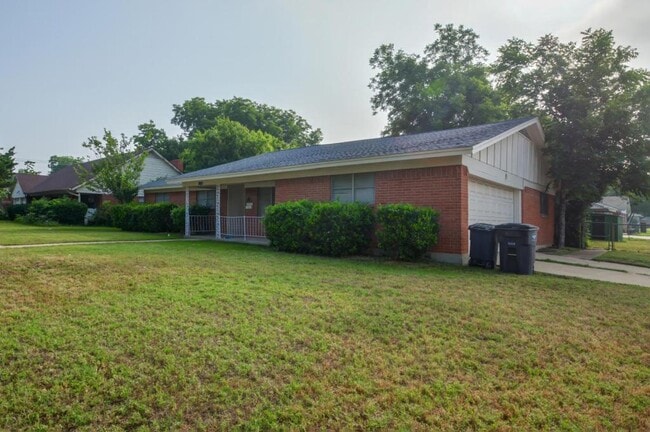 Photo - 7821 Natalie Dr House