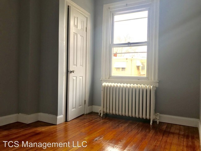 Building Photo - 3 br, 1 bath House - 5733 N. Hope St. (Rafco)