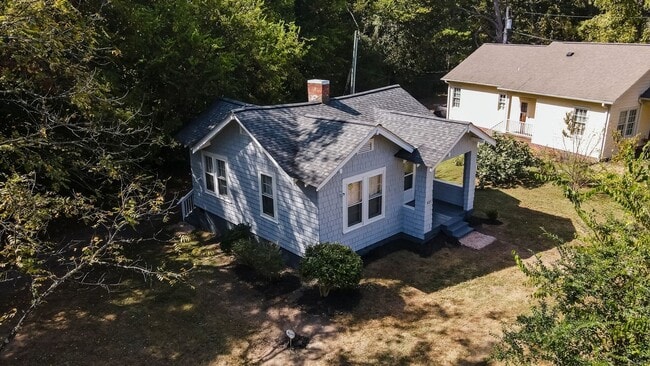 Building Photo - 621 Park Cir