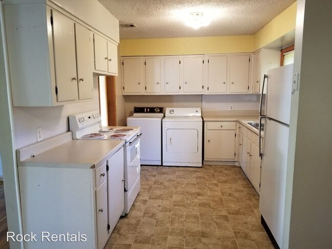 Foto del edificio - 2725 N Vassar St