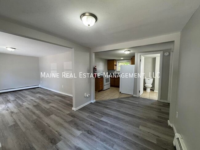 Building Photo - 206 Maine Ave