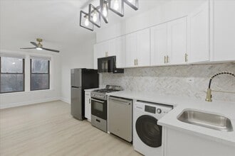 Building Photo - 4004 N Bell Ave