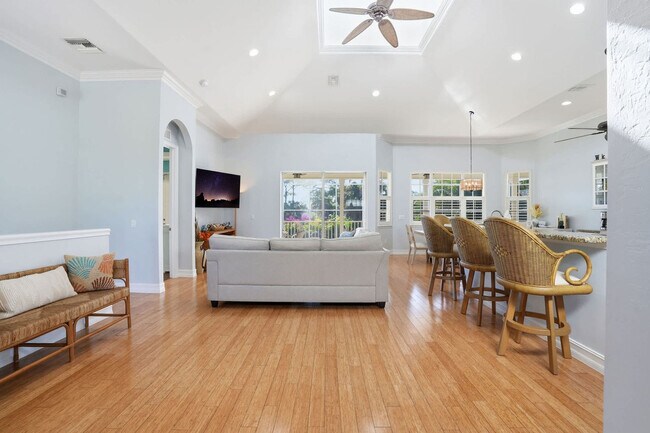 Foto del edificio - 3011 Pine Tree Dr