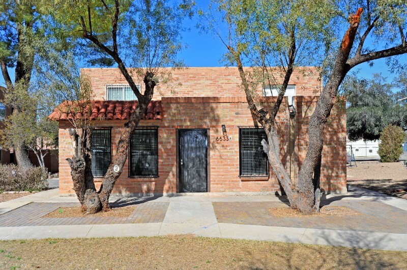 Primary Photo - 6633 East Calle Alegria