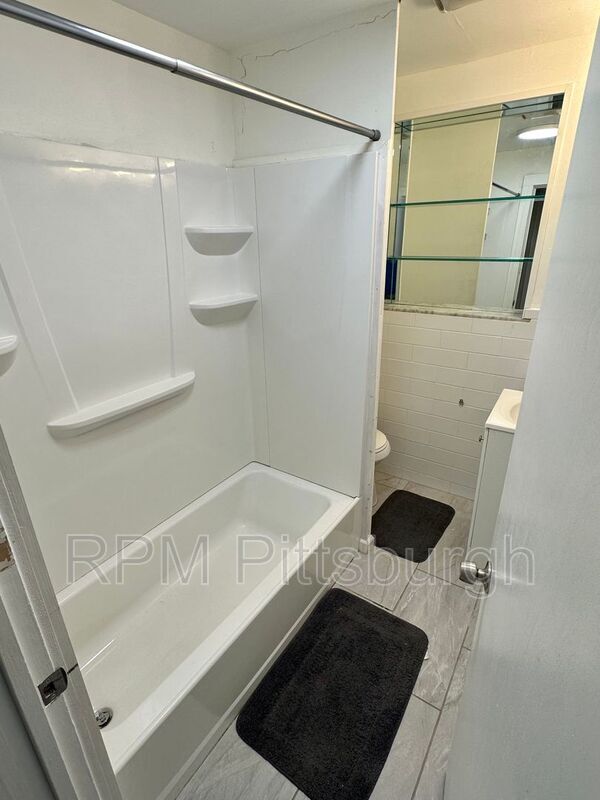 Foto del edificio - 705 Cherokee St